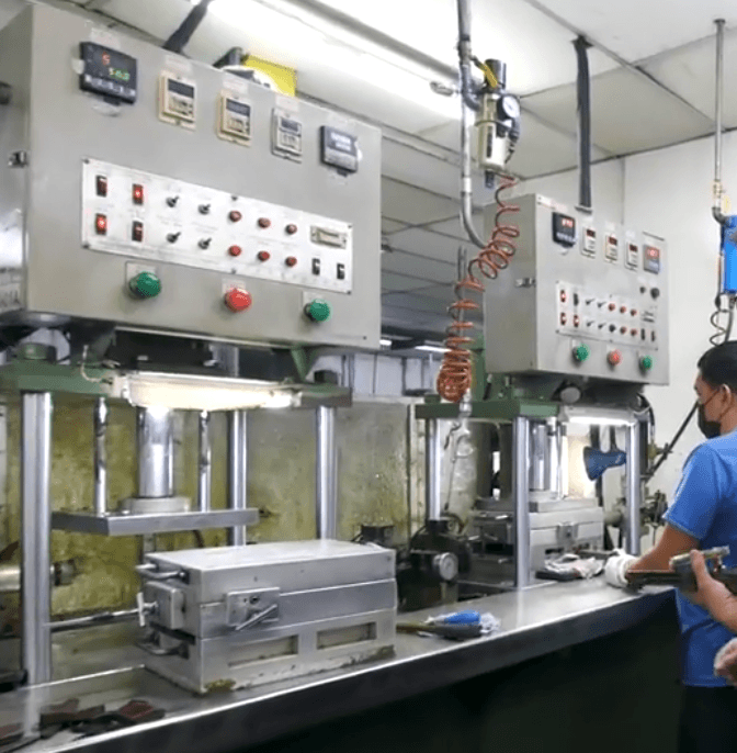wax-pattern-injection-Machine.webp
